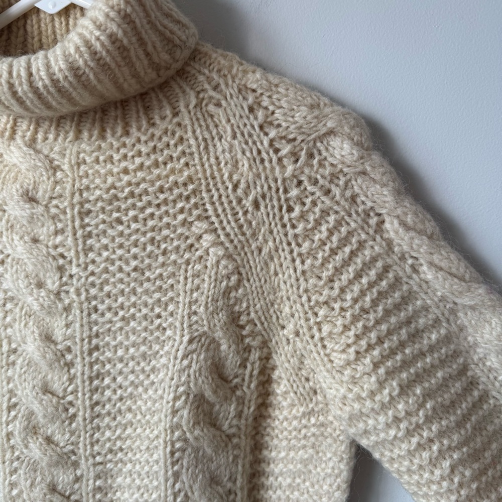 B. Altman Vintage wool cable knit fisherman sweater cream made in Greece - Picture 3 of 6